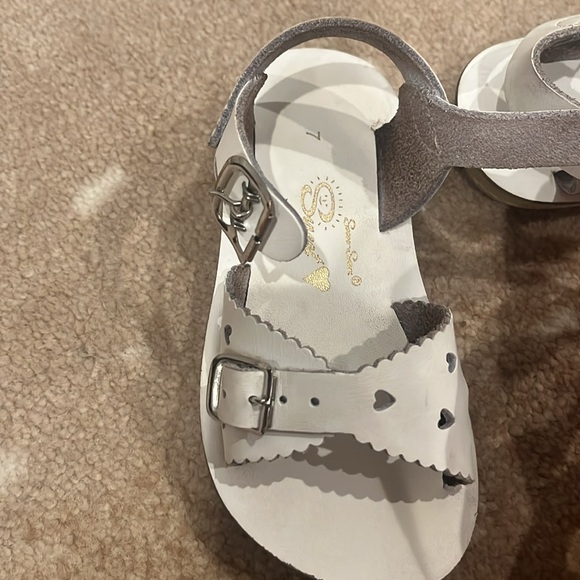 SUN-SAN White Toddler Girls Sandals sz 7 - Picture 3 of 5